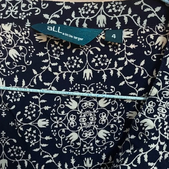 All size 4, Plus Size, Curve collection, Casual blue and white cotton Kurta - Picture 2 of 3